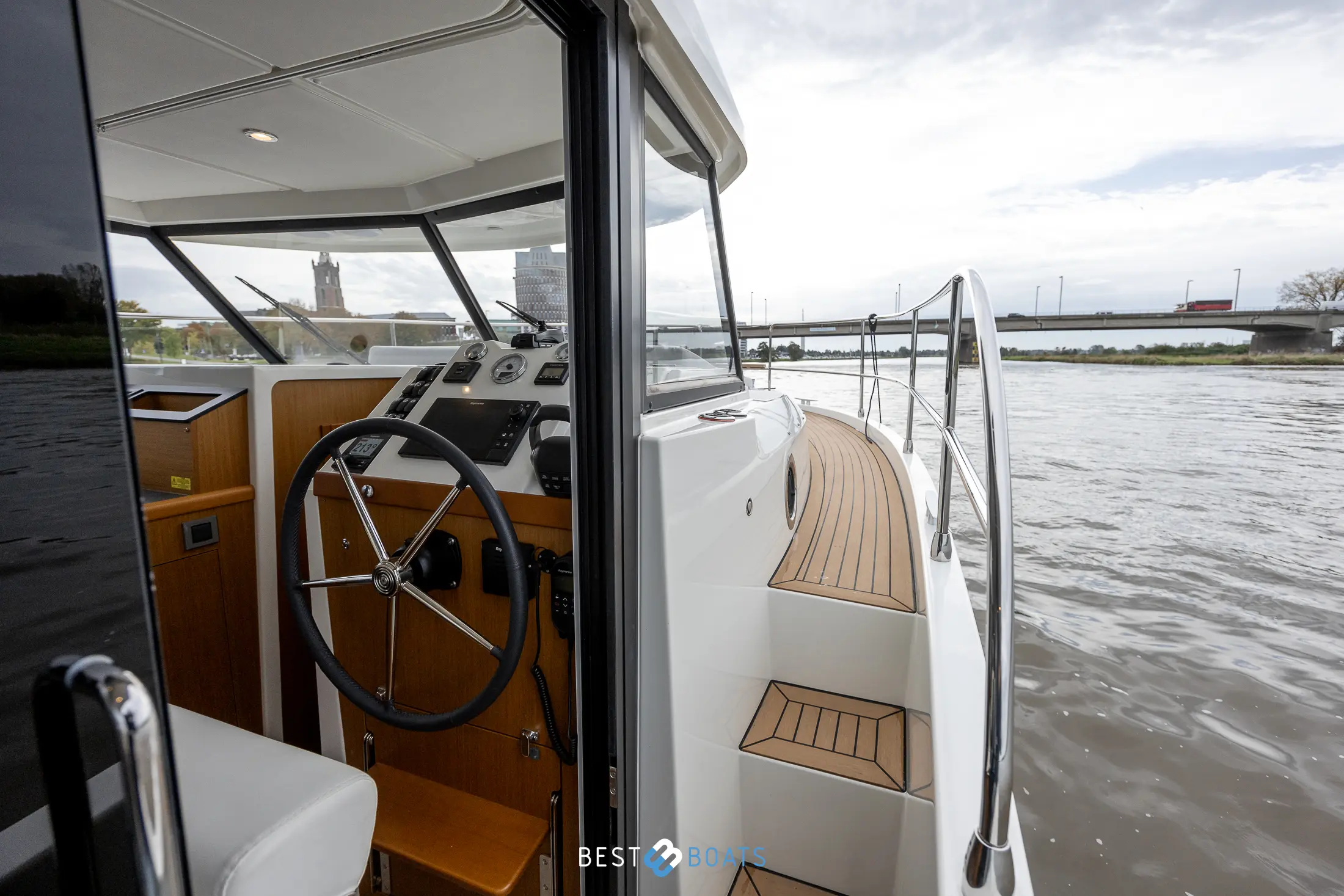 2020 Beneteau swift trawler 30