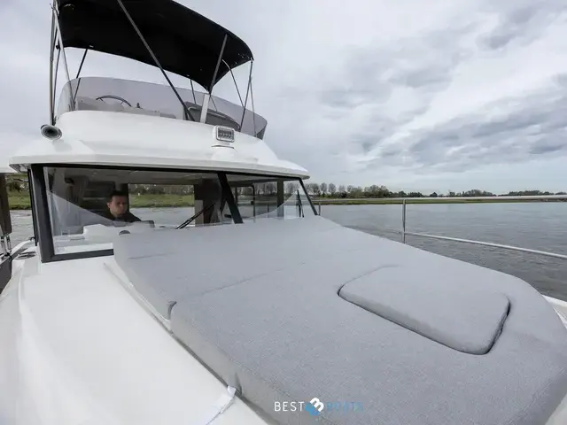 Beneteau Swift Trawler 30