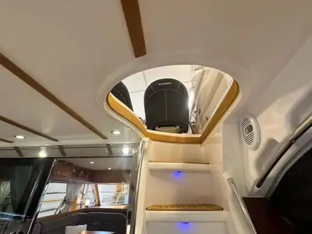 Nord West Yachts 370 Flybridge