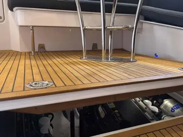 Nord West Yachts 370 Flybridge