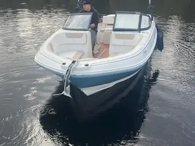 Bayliner VR6 Bowrider I-O