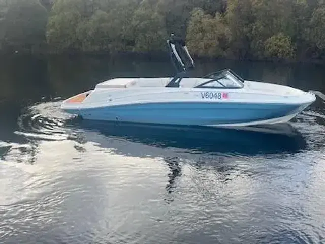 Bayliner VR6 Bowrider I-O