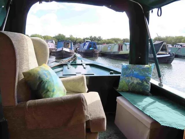 Colecraft Narrowboat