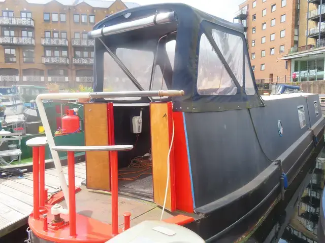 Unknown Narrowboat