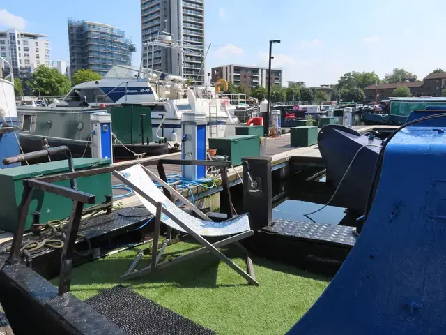 Teddesley Narrowboat