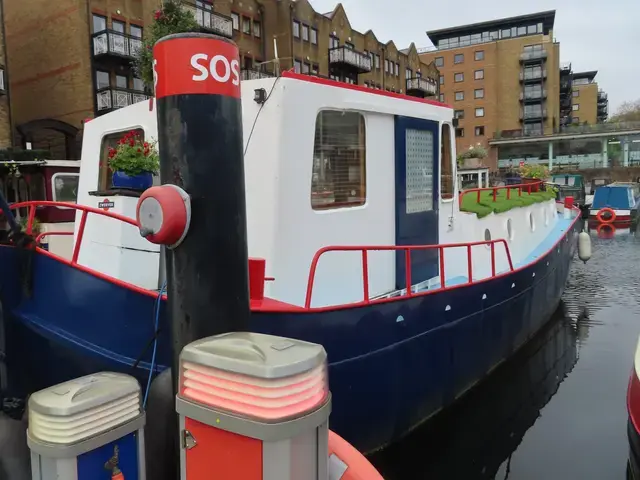 Tjalk Replica Barge