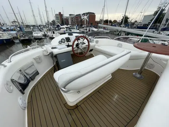 Sealine 360 Statesman