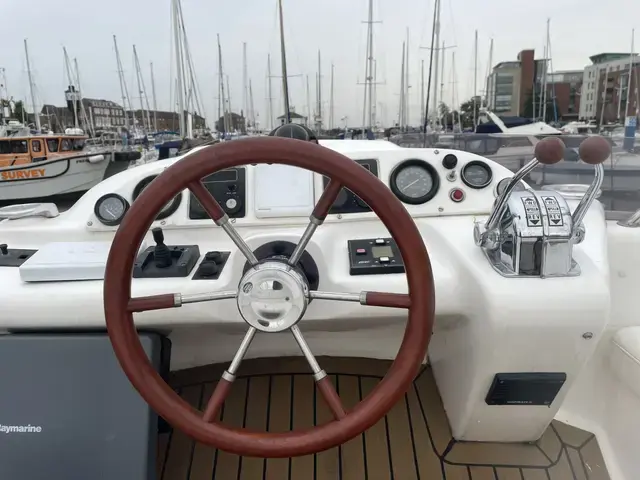 Sealine 360 Statesman