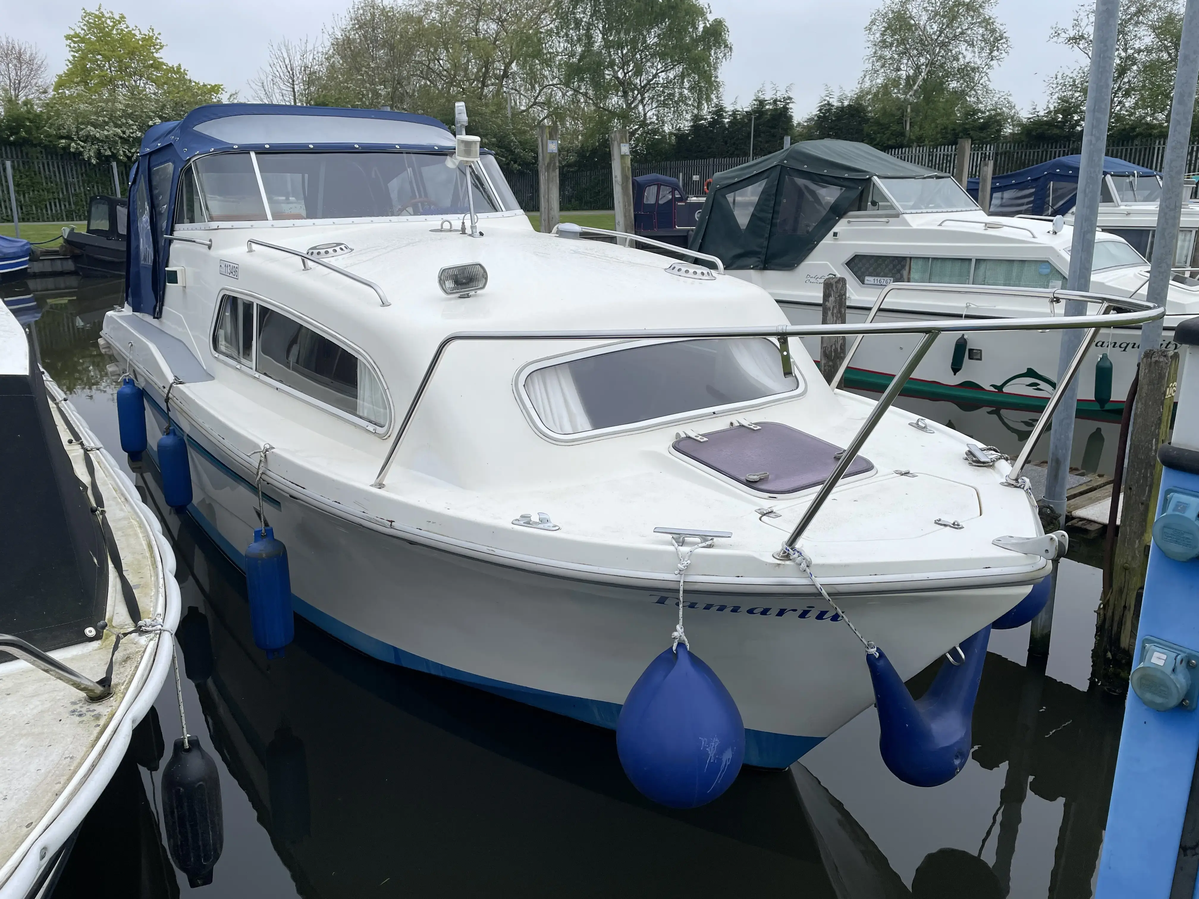 1999 Viking 24