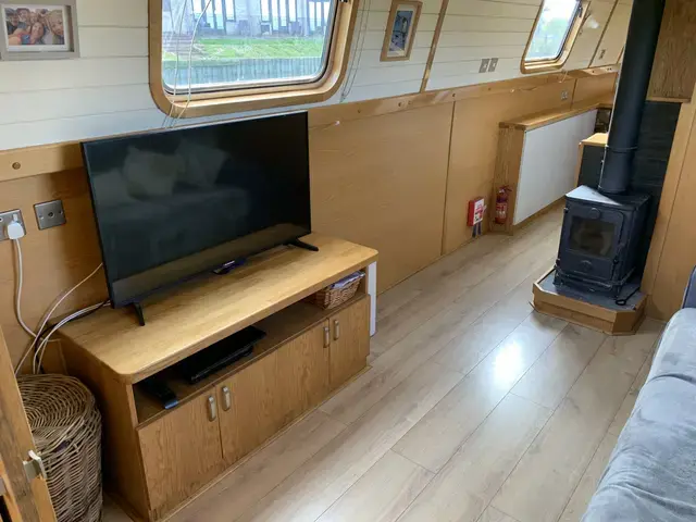 Viking Canal Boats 70 Widebeam