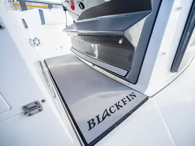 Blackfin Boats 332 CC