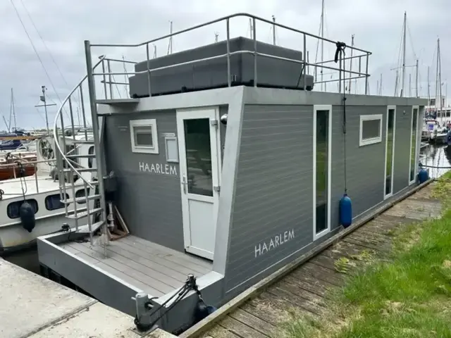 Havenlodge 2.0 Houseboat