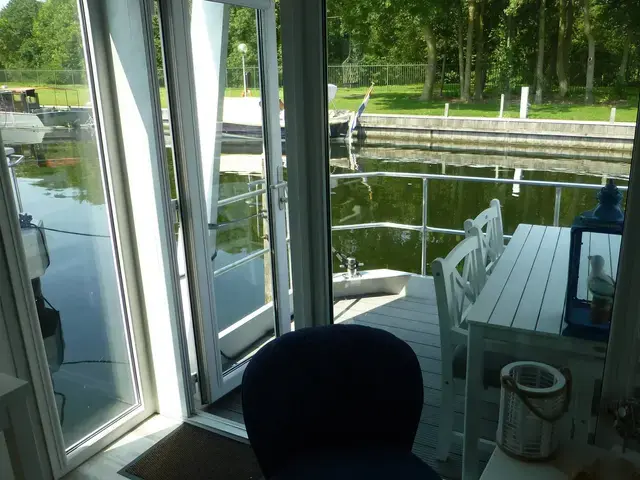 Havenlodge 2.0 Houseboat