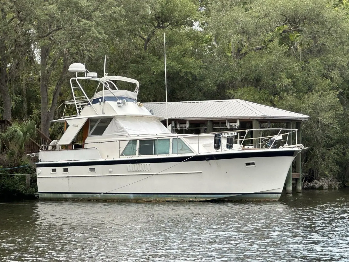 1970 Hatteras tri-cabin