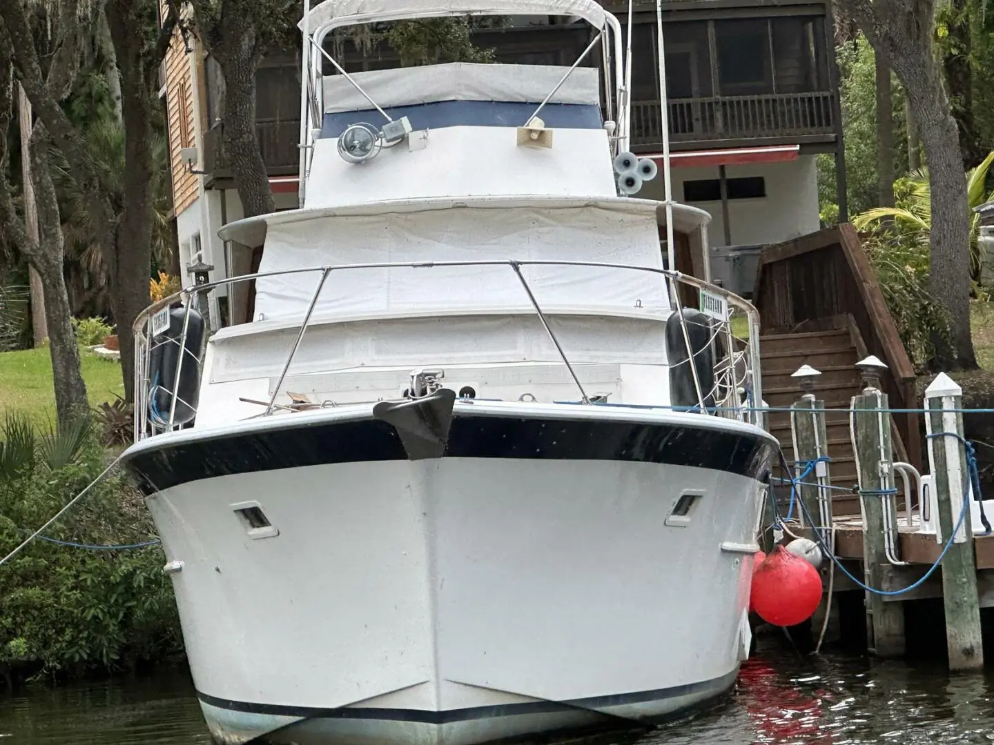 1970 Hatteras tri-cabin