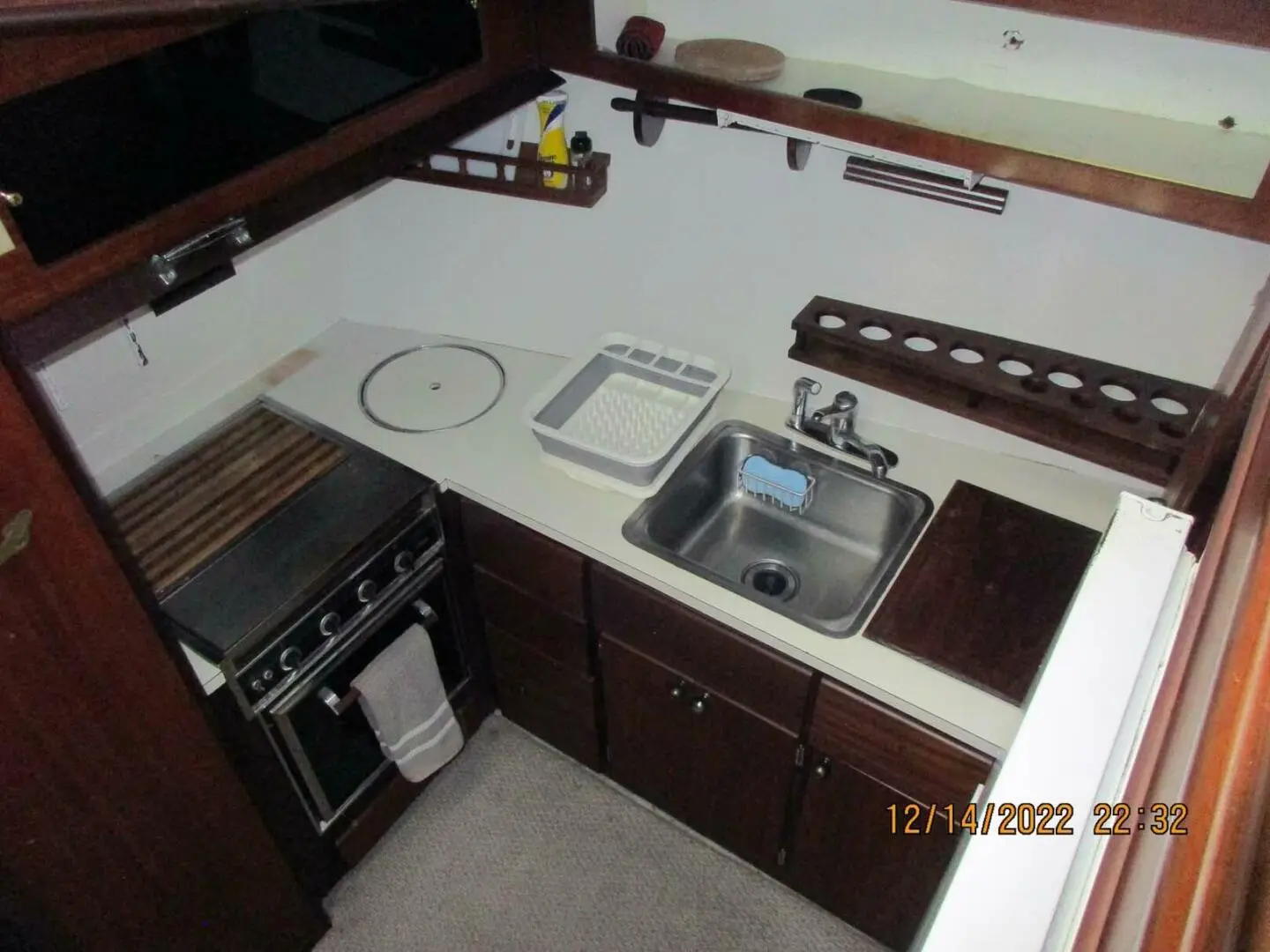 1970 Hatteras tri-cabin