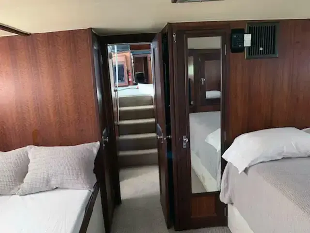 Hatteras Tri-Cabin