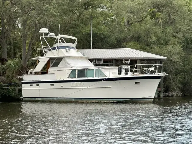 Hatteras Tri-Cabin