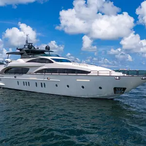 2004 Azimut 116