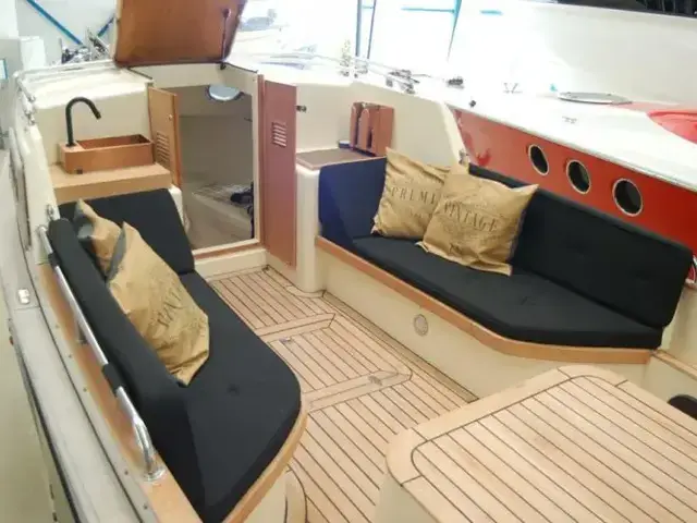 Menken 725 Cabin