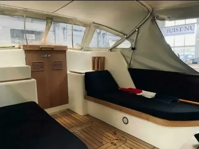 Menken 725 Cabin