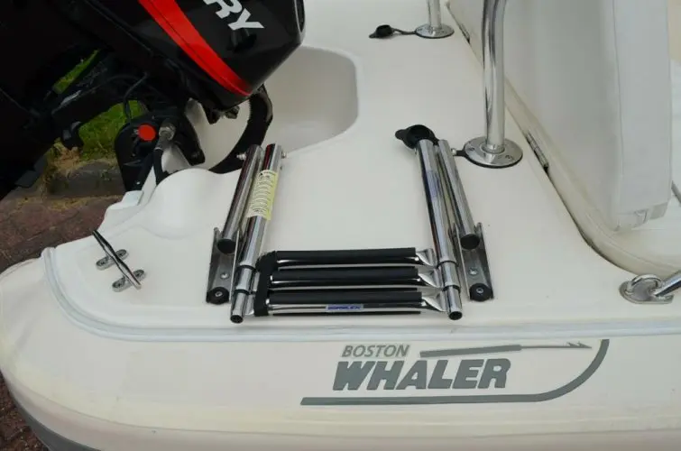 2001 Boston Whaler 120 impact