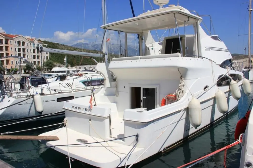 2005 Carver 41 motoryacht