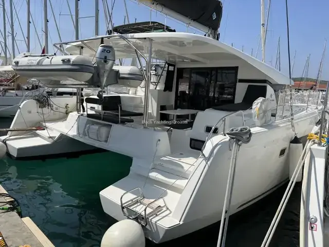 Lagoon 42