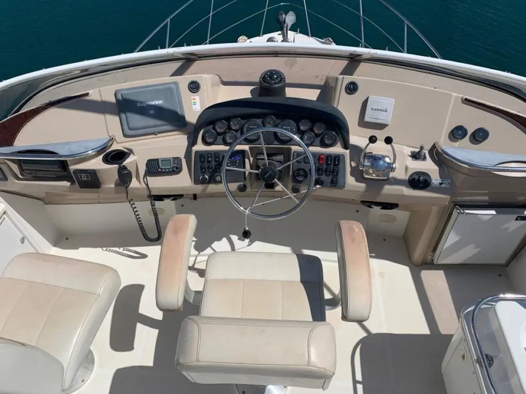 2005 Carver 41 motoryacht