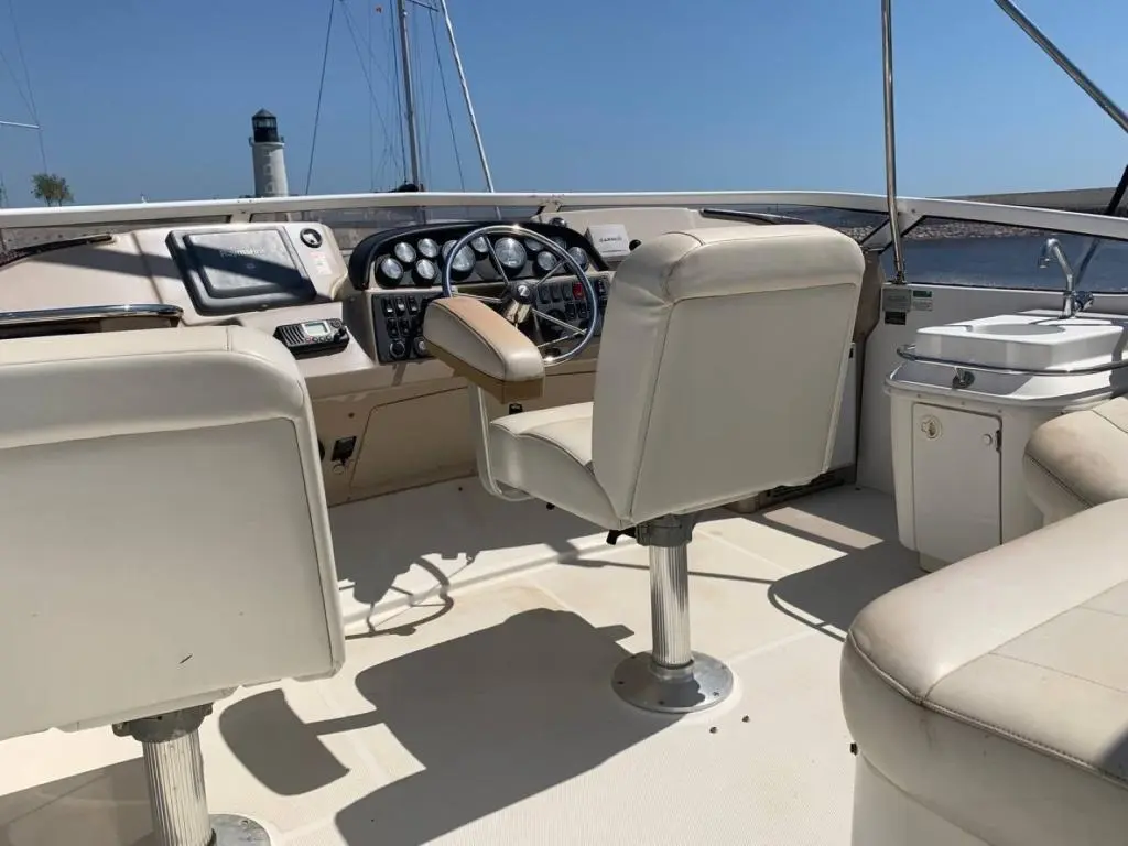 2005 Carver 41 motoryacht