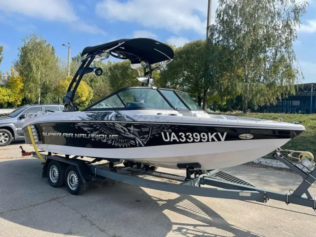 2011 Nautique super air 210