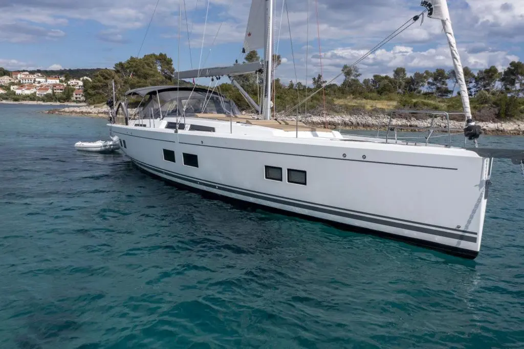 2019 Hanse Yachts 548