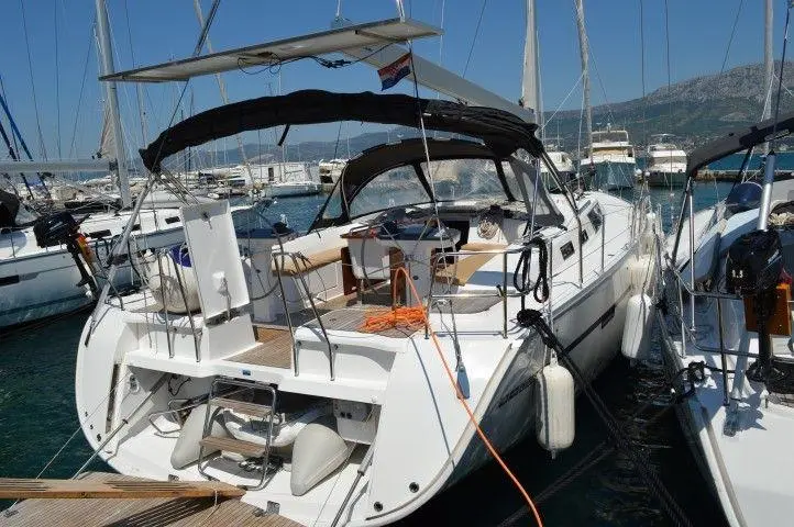 2015 Bavaria cruiser 56