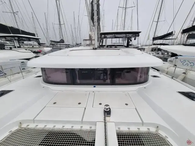 Lagoon 42