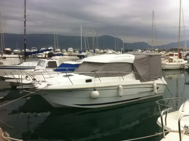 Beneteau Antares 750