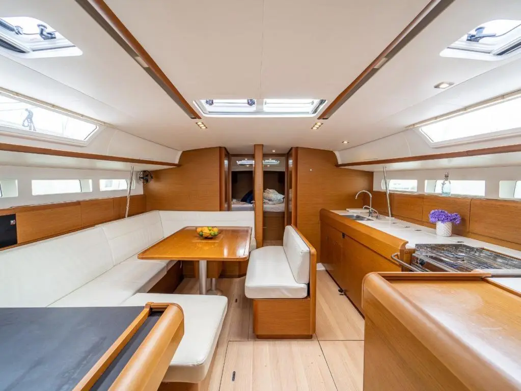 2018 Jeanneau sun odyssey 519