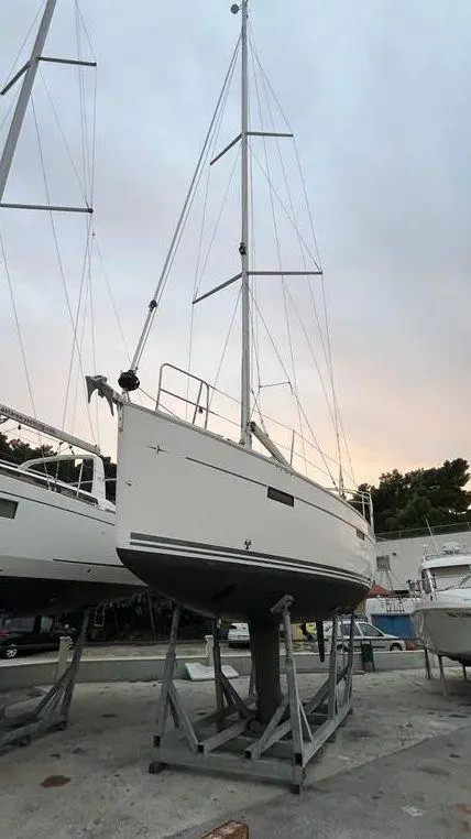 2020 Bavaria 37 cruiser