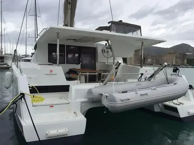 Fountaine Pajot Lucia 40