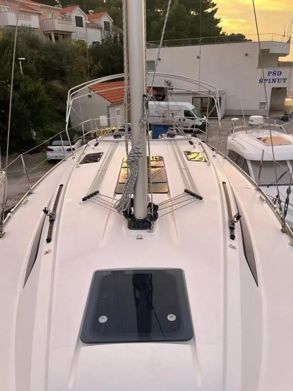 2020 Bavaria 37 cruiser