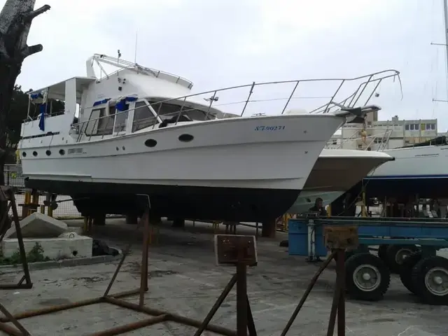 Unknown Golden Star Trawler 49 Flybridge