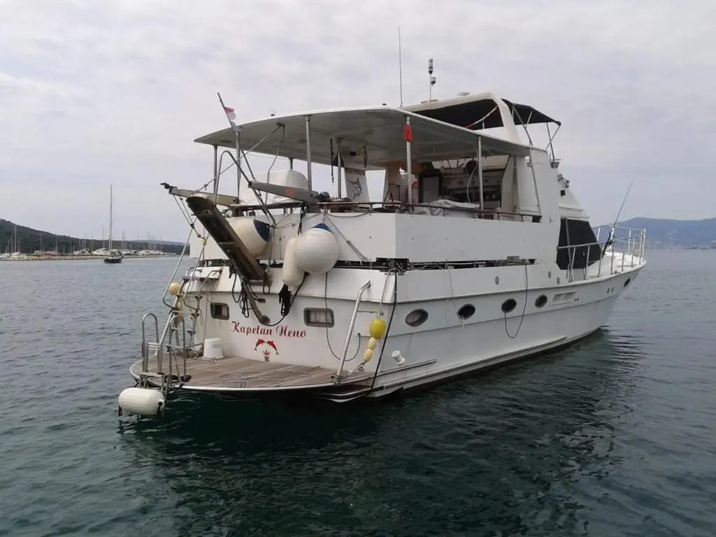 2010 Golden Star golden star trawler 49 flybridge