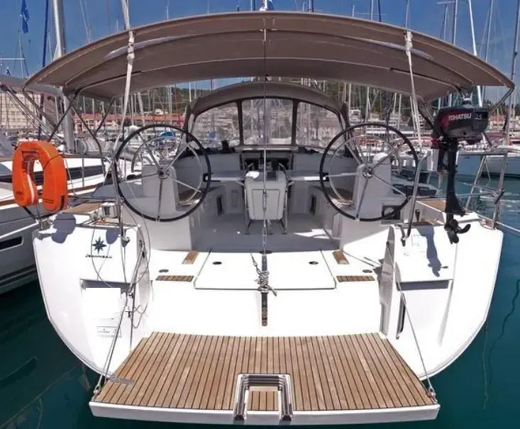 2014 Jeanneau sun odyssey 469