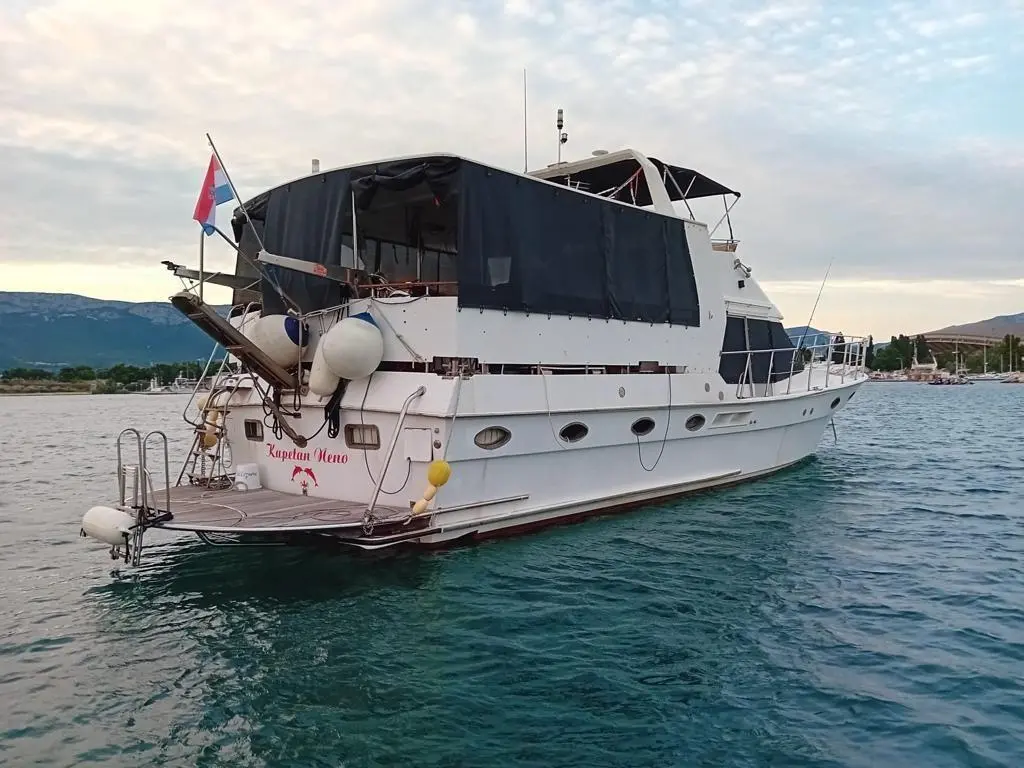 2010 Golden Star golden star trawler 49 flybridge