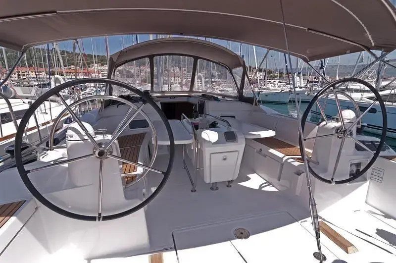 2014 Jeanneau sun odyssey 469