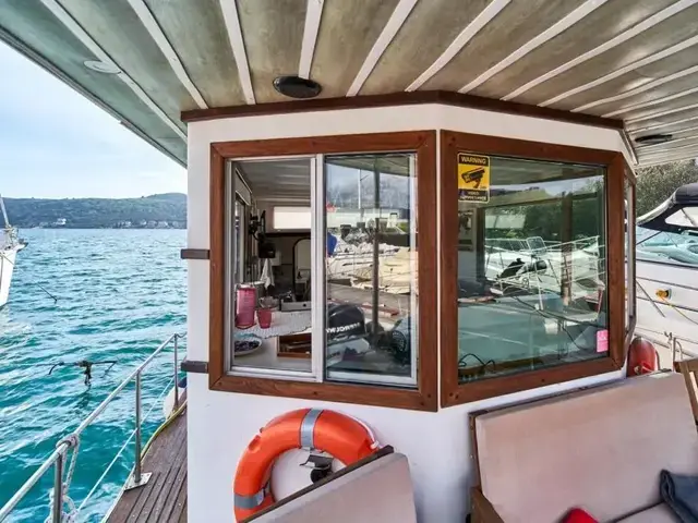 Unknown Custom House Boat