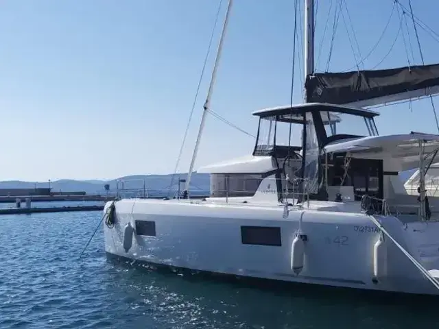 Lagoon 42