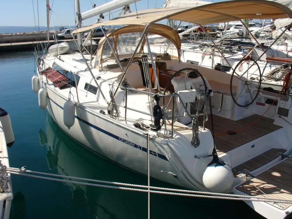 2018 Bavaria 37 cruiser