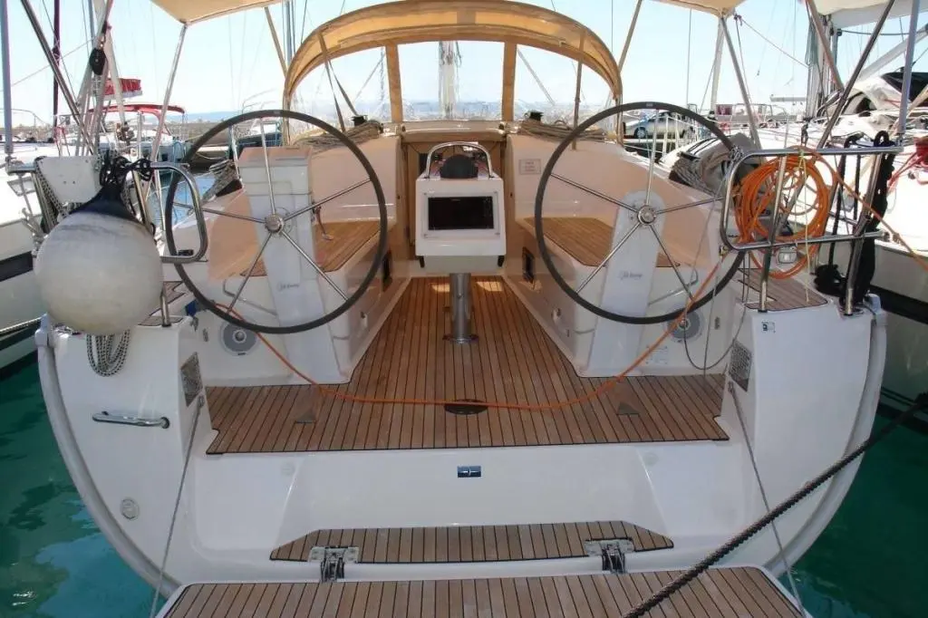 2018 Bavaria 37 cruiser