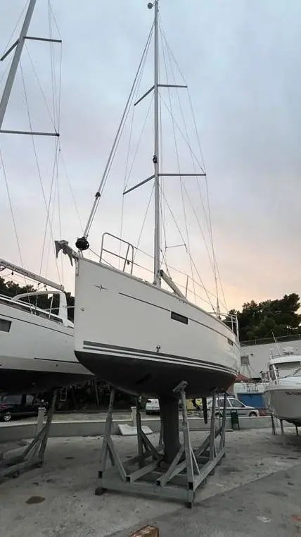 2017 Bavaria cruiser 37