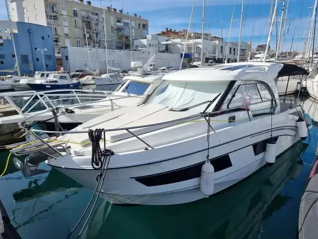 Beneteau Antares 9OB